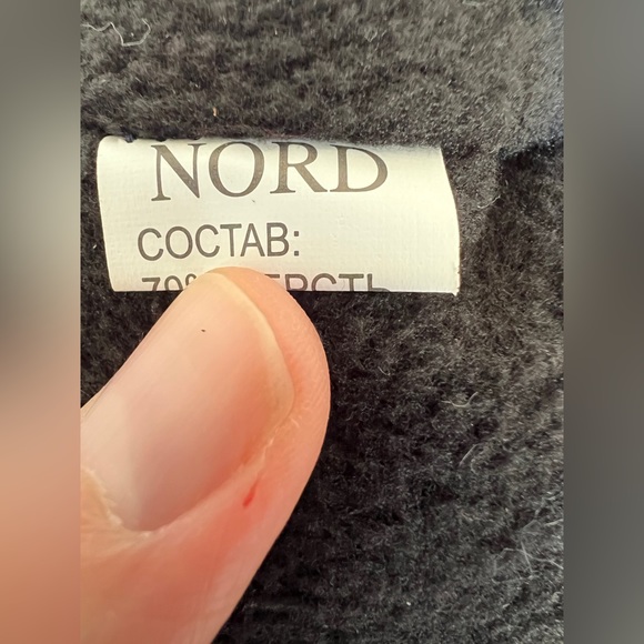 New Nordic blue knit alpaca beanie Pom Pom felt lined - Picture 6 of 10